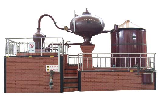 蒸餾機(jī)組廠家解析食用酒精蒸餾設(shè)備